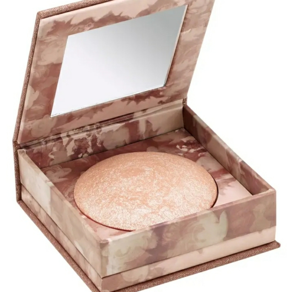 Urban Decay naked illuminated shimmering powder